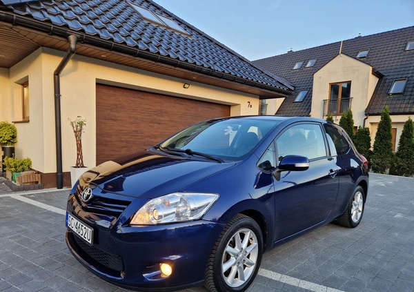 Toyota Auris cena 19800 przebieg: 216000, rok produkcji 2011 z Niepołomice małe 326